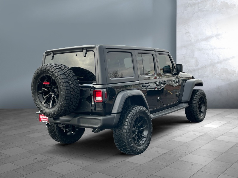 View vehicle photo 6