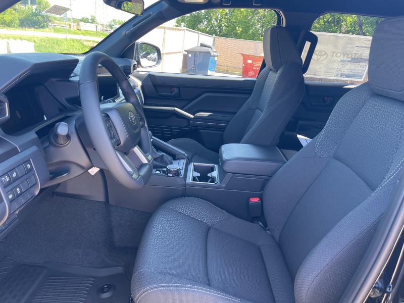 View vehicle photo 5