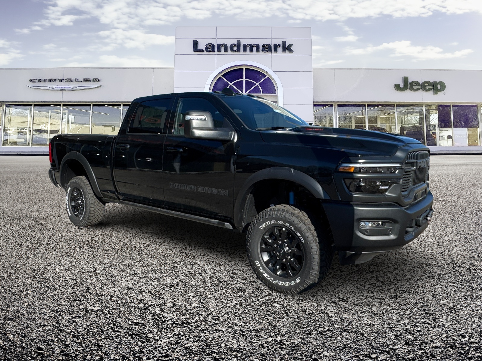 Diamond Black Crystal Pearlcoat 2025 RAM 2500 Power Wagon Crew Cab 4WD Pickup Truck Four-Wheel Drive 8-Speed Automatic
