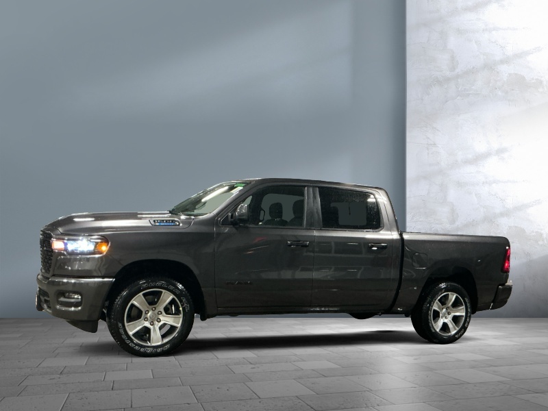 2025 RAM 1500 Tradesman Crew Cab 4WD